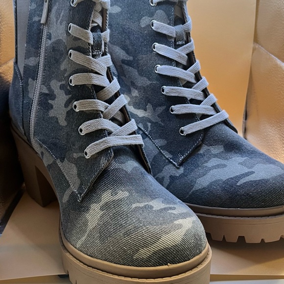 Torrid Canvas Camo Lug Hiker Boots - Picture 8 of 8